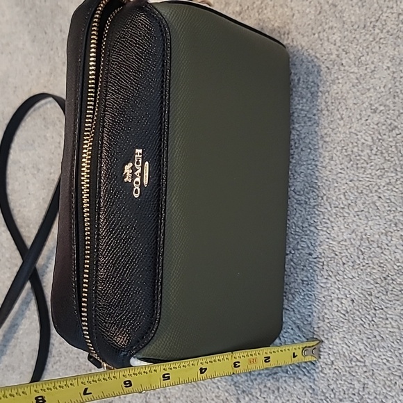 Authentic Coach Bennet crossbody in Colorblock - Picture 8 of 10